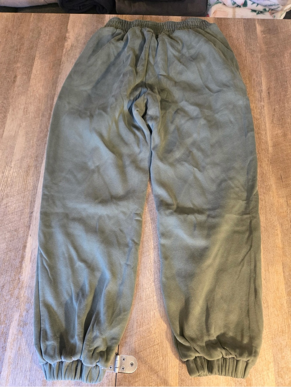 COMFRT-Fit Women’s Olive Green Jogger Pants - Picture 6 of 6